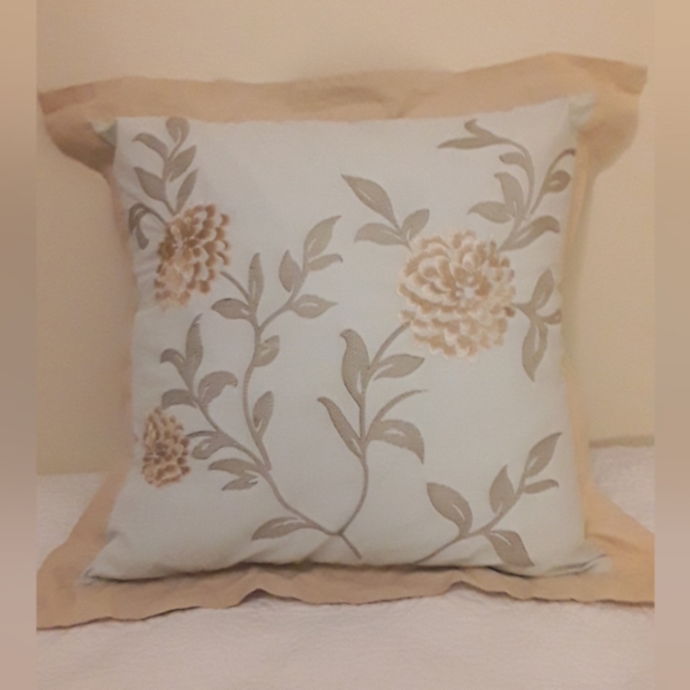 ELEGANT FLORAL  EMBROIDERED CUSHION